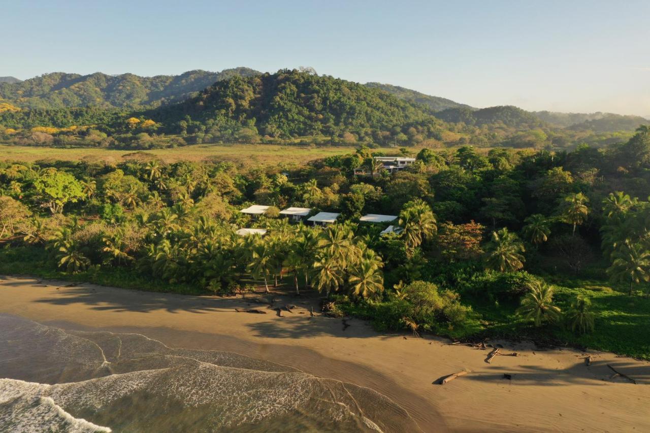 Salvatierra Beachfront Hotel Puerto Coyote Bagian luar foto