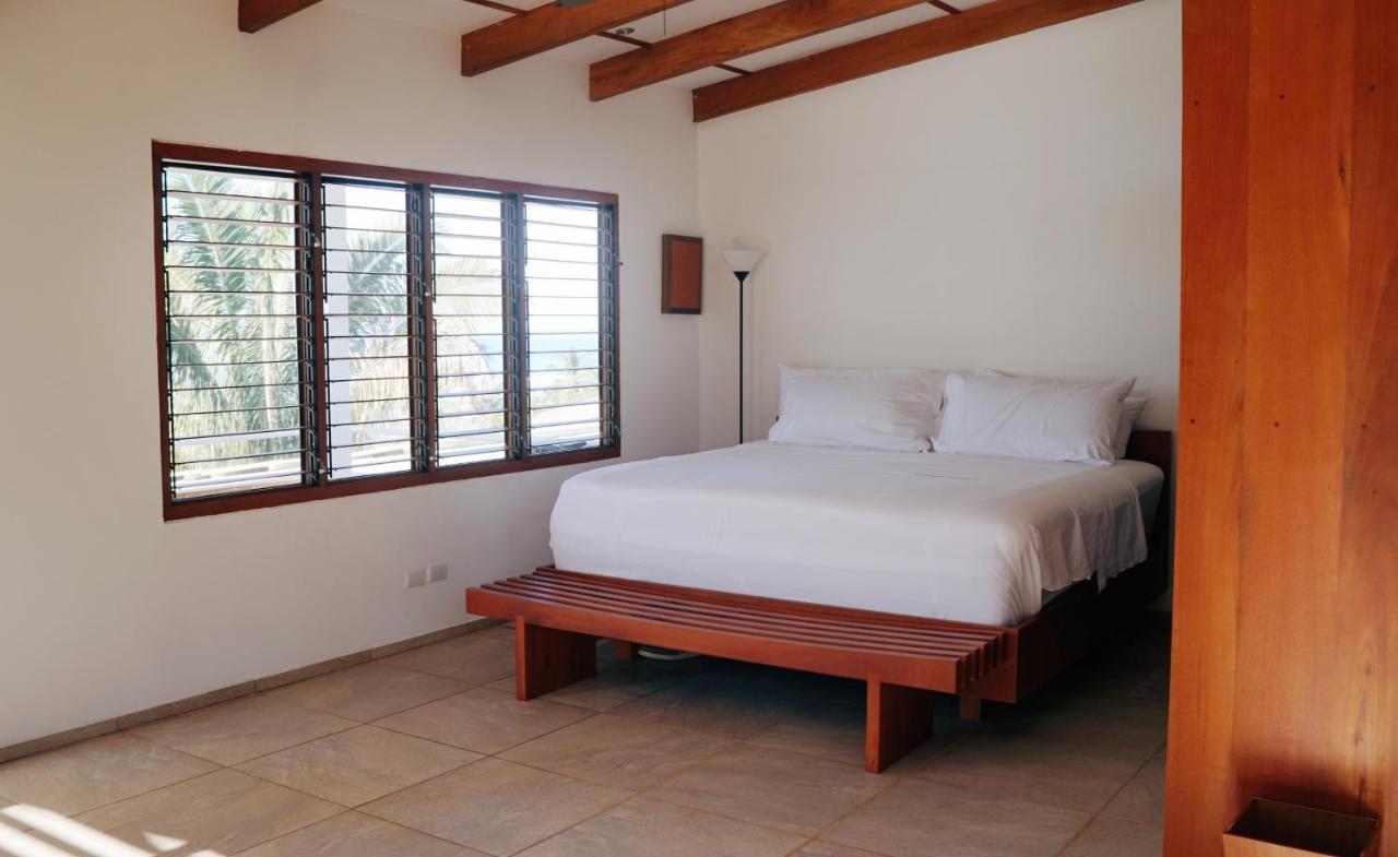 Salvatierra Beachfront Hotel Puerto Coyote Bagian luar foto