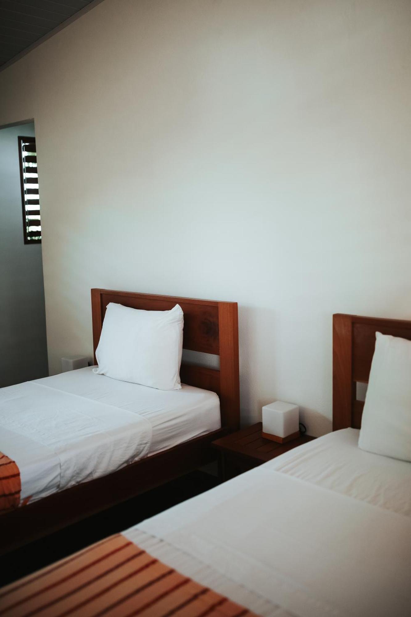 Salvatierra Beachfront Hotel Puerto Coyote Ruang foto